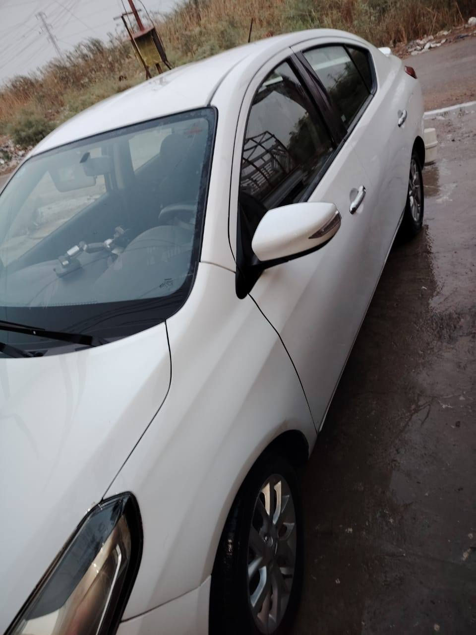 السلام عليكم
السلام عليكم شباب 

نيسان سني 2023 مصري فول مواصفات
 ماعده البصمة 
السعر 105 وبيها مجال للشراي
المواصفات 
اشارة بلمراية 
قطعتين تبريد 
 شاشة لمس 
4 جام كهرباء 
بلوجكتر 
تحكم ستيرن 
بيها جاملغ امامي وبنيد مبدلات 
وجاملغين الخلفيه ضربة خفيفه بدون جنطة 
السيارة نظيفه مابيها اي نقص 

📍العنوان / بغداد / قرب مرور الحسينيه 
الرقم ***********
