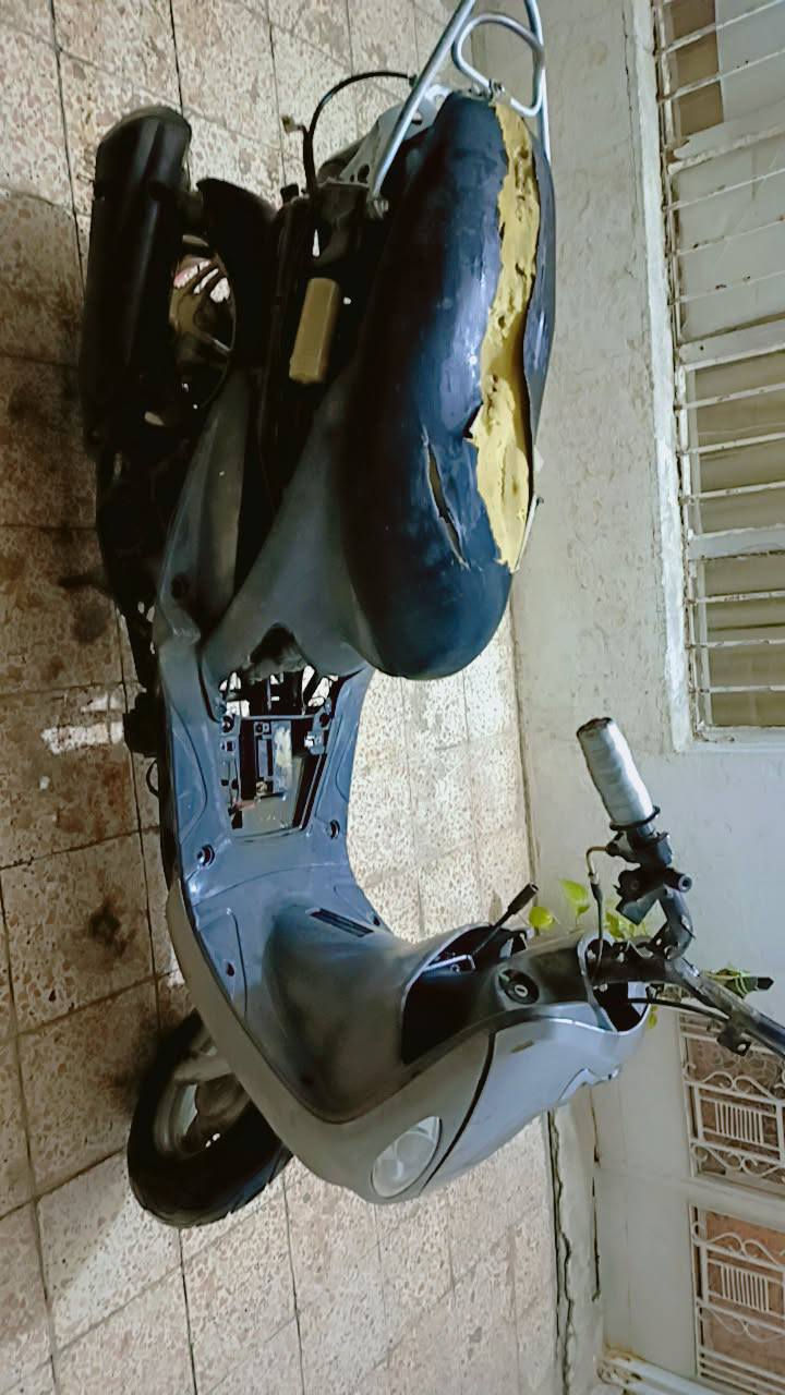 سلام عليكم دراجه للبيع ماكس منغولي بلاديه دراجه كله ختم واحد وياها كفرات كامله وترايش وتشبول كلشي ويها غراض دراجه شلعه ومعدل مكينه مكفوله نقص بس صوت بل الكلج و تشلي مال سلف وفايبرات مال كلج دراجه شغاله سلف وهندر مكاني دوره سعر 375 وبيها مجال رقم  ***********
