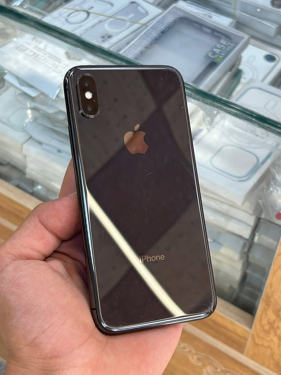 ***********           IPhone   X
ذاكرة 256 بطارية 100 🔋الجهاز بالجيس بوبجي٦٠ فريم يدعم ٩٠ كامرات فول فقط مبدل بطارية فقط  السعر 165 مكاني حله حي العسكري شارع ٣٠
