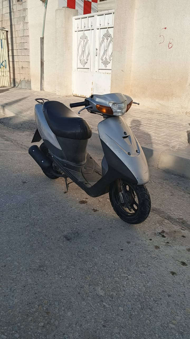 سلام عليكم دراجه ساسوكي رياضي للبيع دراجه حلوه ونضيفه لايت شغال نكره سلف دراجه خير من م الله ابدل كابريتهه اصليهه ولصليهه مالتهه موجوده واني خادم مكاني ميسان المجر الكبير اتصل وتدللل ***********
