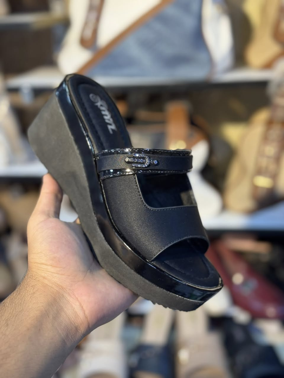 شحاطات فول طبي 

قياسات 37-41
و40-43


**إذا كنت صاحب هذا الإعلان وتريد حذفه لأي سبب، رجاءا أرسل رسالة إلى الدعم الفني**