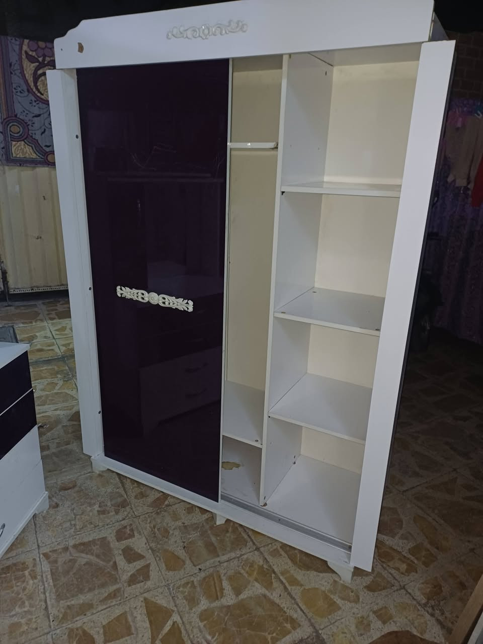 -لبيع اي استفسار على وات ساب *********** سعر ٢٠٠ الف
