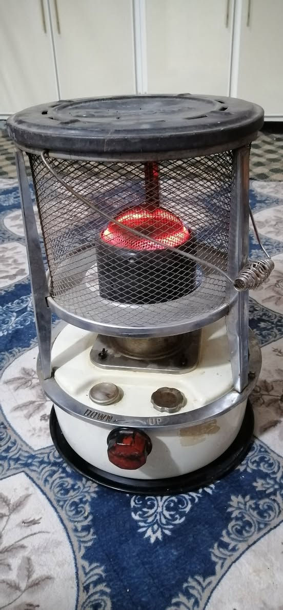 صوبه نفطيه استعمال قليل نارها هادئه وتخبل
السعر 30 
***********
