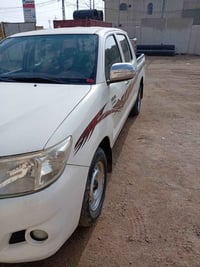 هايلوكس ٢٠١٤ • كير عادي • كفالة عامة