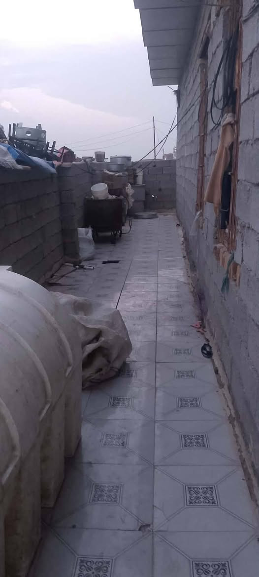 بيت زراعي للبيع صوب ابو غنم مساحه 350 متر سقف سندويج كاعيه سيراميك سعرهه 33 مليون مكلف بلنشر اتصال ***********
