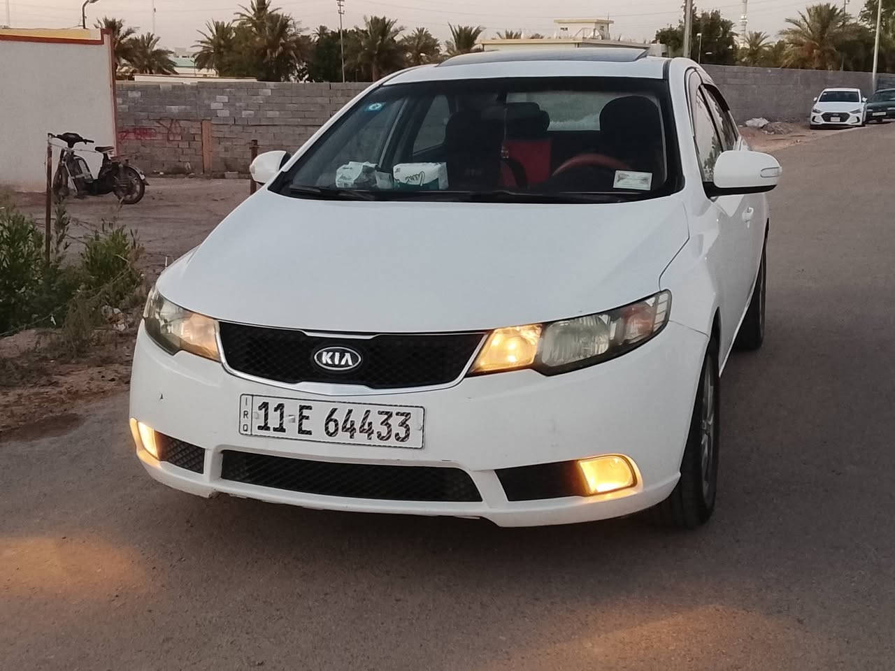 سلام عليكم من رخصت الادمن للبيع كيه سيراتو موديل 2010 خليجي بيه قطعتين صبغ مكفولة من ضربه كير ومحرك مكفولات صدر جديد تبريد ثلج رقم بغداد انكليزي السعر 95 وبيه مجال قليل مكان السيارة فلوجه النساف هاتف 📞 ***********
