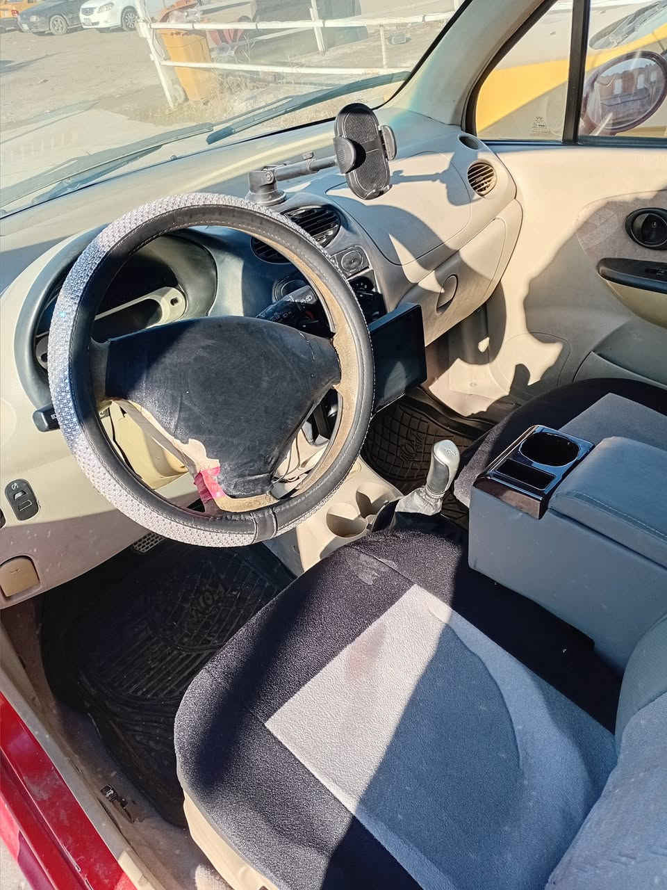 السلام عليكم كيو كيو موديل  ١٢ سياره جاهزه تبريد شغال كير ومحرك مكفولات رقم انكليزي تحويل مباشر مكاني بغداد البياع سعرها ٢٥ وبيها مجال للاستفسار الاتصال على الرقم ***********
