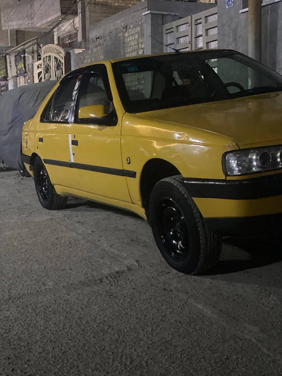 سلام عليكم
بيجو جيلكس سياره نظيفه مال جناي كفاله تخم تاير جديد تبريد تدفئه كله شغال مكاني بغداد التواصل ***********
