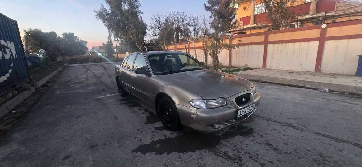 هونداي سوناتاموديل 1996 كير عادي  مصبوغة عام اثر التحرير   كهربائيات كلها شغالة  تبريد بيها بس ينرادلو غاز تدفئة شغاله طخم تاير جديد  شرط قطارة مال بانزين كابون بانزين بيها  رقم مسطرة سنوية تنتهي 28 باسمي مكينه كير شرط  السعر 30 
قليل متواجد على النت شاري خابرني وتدلل***********
