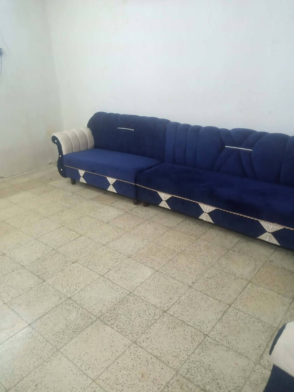 ديوان خشب عراقي دوشمة جديده  7 امتار السعر خاص تواصل💯✨  العنوان موصل حي عدن الايسر


**إذا كنت صاحب هذا الإعلان وتريد حذفه لأي سبب، رجاءا أرسل رسالة إلى الدعم الفني**
