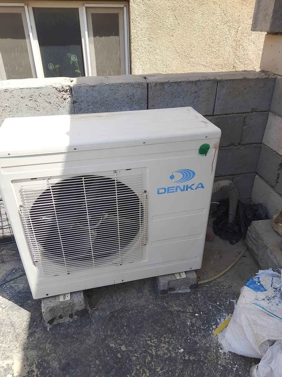 سبلت عمودي دنكا 3 طن عاطل ينطي هواء حار امس عطل ابيع كوم حديد غازه بيه وبعده مشدود السعر 375 الف وبيه شويه مجال الاستفسار *********** بي وات ساب@
