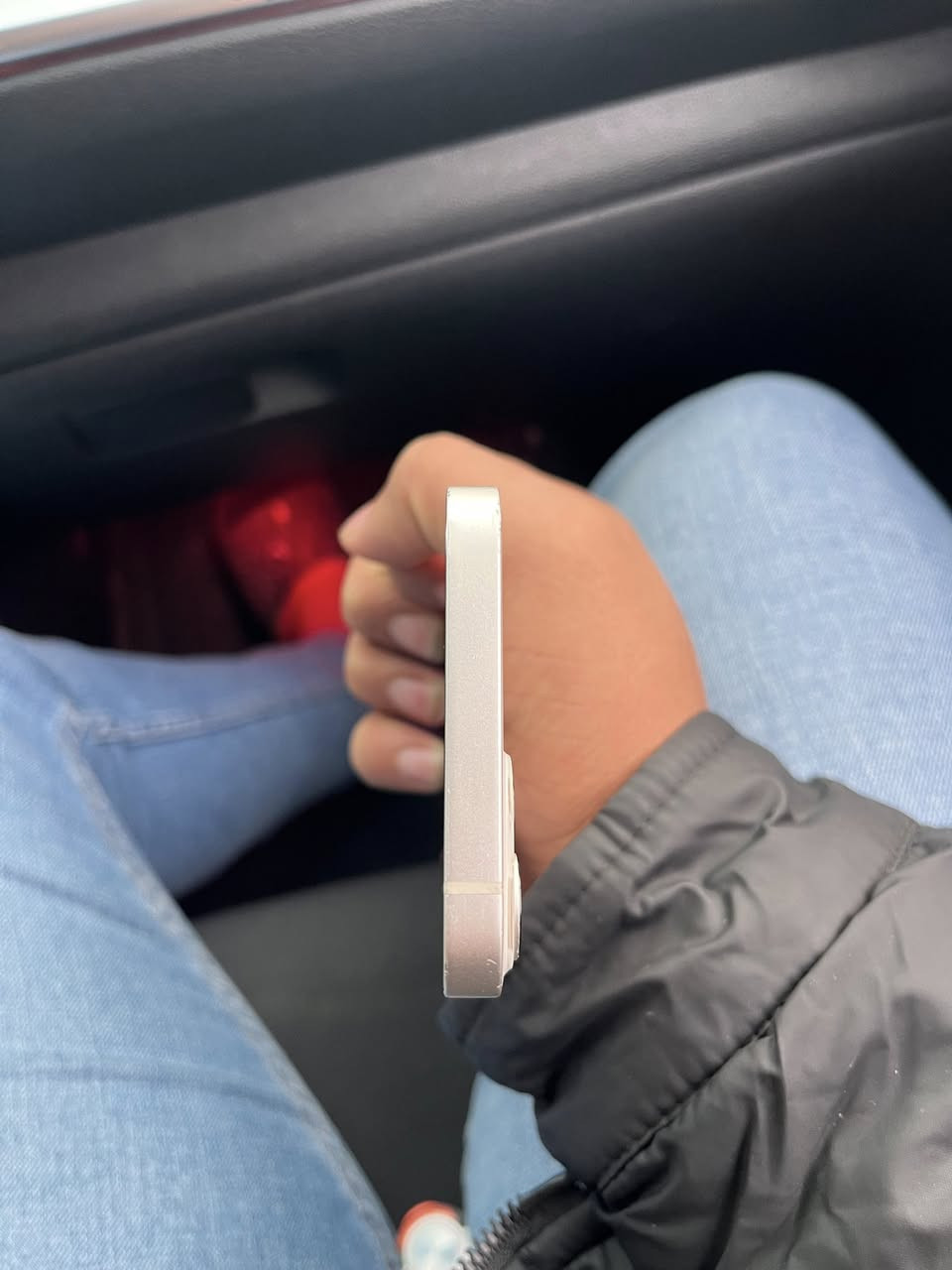 السلام عليكم
ايفون 13 عادي 

لون ابيض 

بطارية 88 

ذاكرة 128

نموذج Mتك سيم

السعر 430 وبي مجال 

العنوان:موصل حي المزارع مقابل مستشفى السلام

للاستفسار ***********

قليل متواجد ماسنجر
