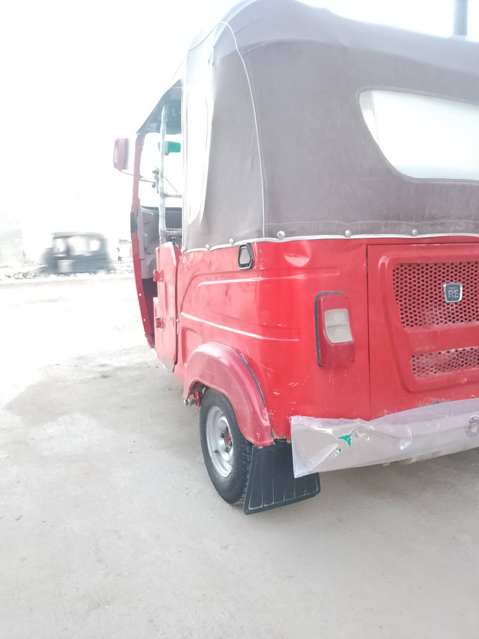 السلام عليكم
للبيع باجاج 2022شهر 11
بيه ضربه بل صفحه راجعه بلاد 
مكينه مبدل بس بستم
مكاني ذي قار قضاء الغراف 
السعر 8000وبيه مجال 
***********
الموشراي لايتصل رجا رجا 
رقم ذي قار تحويل ثاني يوم
