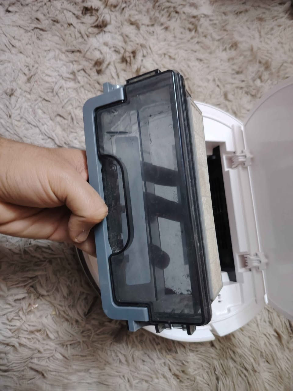 مكناسة روبوت وياها كل غراضها كاملة مكملة 
وياها شاحنتها + قاعدة شحن ( يعني طريقيتن تكدر تشحنها بيها ) 
طريقة استعمالها كلش بسيطة، بس شغلها و هي حتنظف كلشيء يصير كدامها، بيها نظام ذكي بس توصل لاي حاجز كدامها مباشرةً تغيير اتجاه التنظيف

سعرها 35 الف، مكاني بغداد الشعلة، *********** بغداد, العراق
