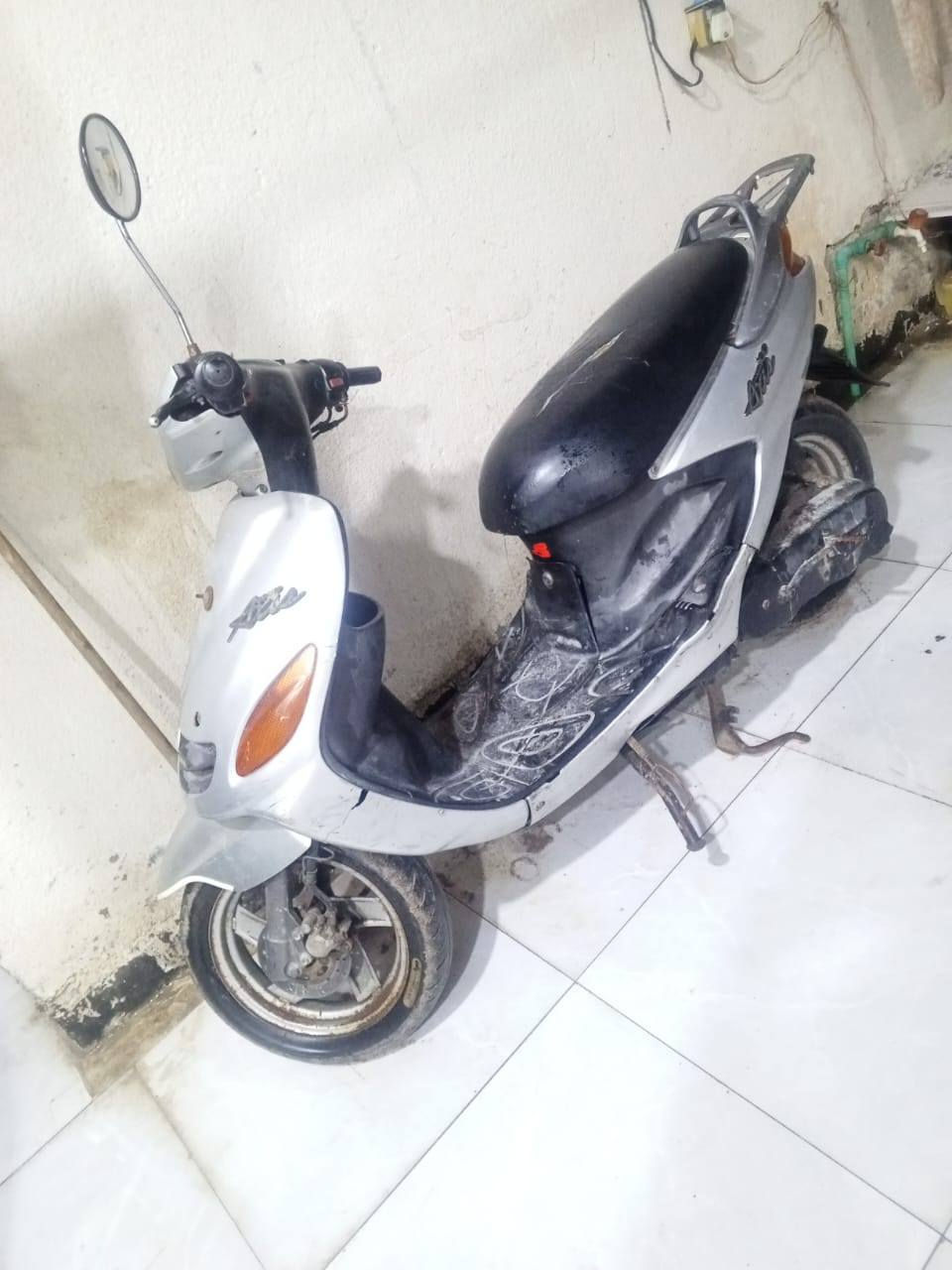 اكزز للبيع دراجة عاطلة ماعرف شنو عطلها بس اكفلك المكينه اذا بيه شي ترجع دراجة 

مكاني بهادرية 

بيع مستعجل  سعر خاص


**إذا كنت صاحب هذا الإعلان وتريد حذفه لأي سبب، رجاءا أرسل رسالة إلى الدعم الفني**