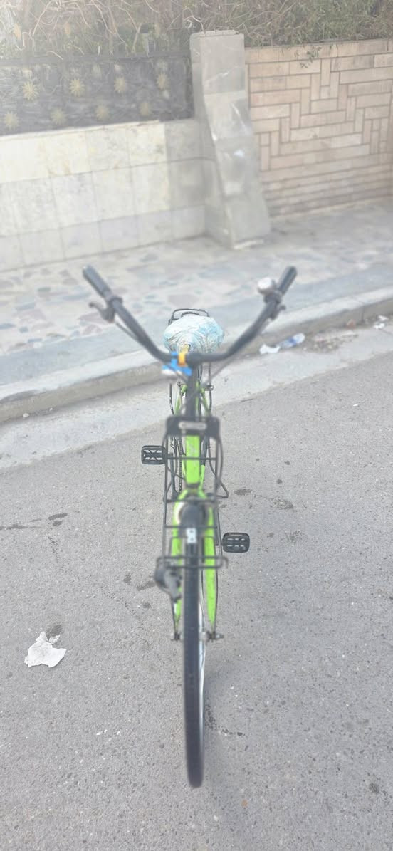 بايسكل بناتي للبيع 
حجم ٢٦ 
المكان بغداد السيديه 
السعر ٥٠ وبي مجال 
الرقم ***********
