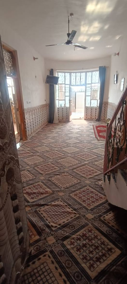 دور للبيع طابو زراعي سند 25
الموقع حله ابو غرق خلف المعهد التقني قرب السيطره
المساحات 
450 متر بسعر80 غرفتين هول مظيف مجمع صحيات ومطبخ
200م بسعر 70غرفتين هول مظيف مجمع صحيات ومطبخ
250 م بسعر 75غرفتين هول مظيف مجمع صحيات ومطبخ
كل البيوت بيها خدمات ماء وكهرباء وتبليط 
للاستفسار ***********

ا
