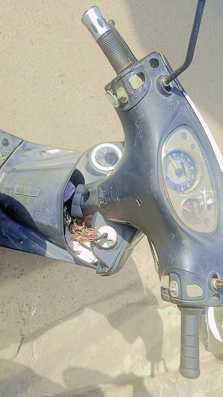 دراجه ثعلب 140 للبيع دراجه نضيفه نكره سلف هندر كهربائيات كلها شغاله نضيفه كفراتها نضيفه كلشي بيها شغال وخير من الله توديك وجيبك  سعرها 275 قفل دينار مانزل تجي تكلي كايمه محتركه تعال وشوفه مكاني الزعفرانية و  الحريه *********** اتصال واتس اب
