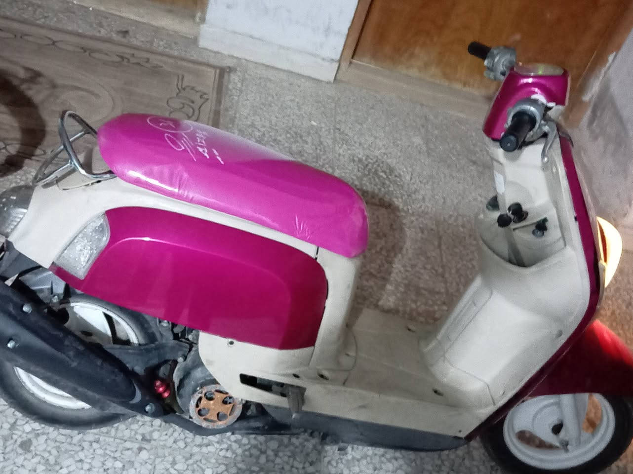 سلام عليكم دراجه ماكس بوليس للبيع دراجه خير من الله نكره سلف بس بيهه صوت ب راجز مال سلف جكجكه دراجه  مفتوح مره وحده ولفات سعر500 
وبيهه  مجال حك جيه بيك خير ودلل *********** وتساب مفتوح مكاني كوت حي جامعه
