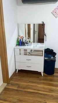 غرفه نوم استعمال قليل نضيفه باب سلايت تركي للاستفسار 07510096919واتساب...