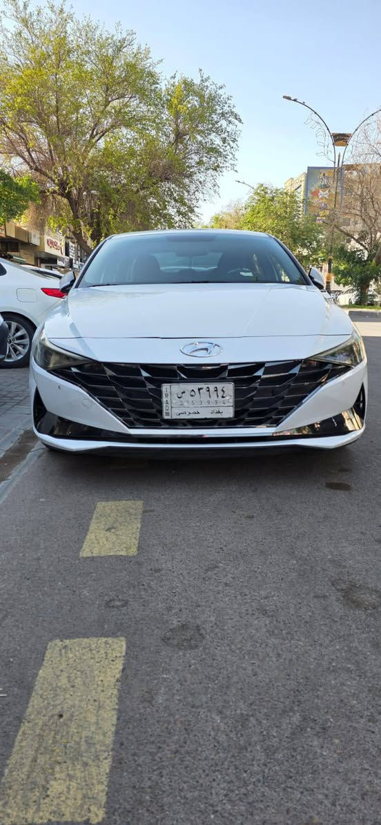 ‏السلام عليكم....Hyundai Elantra 2023 خليجي للبيع
‏السياره كلش حلوه ونضيفه السياره كير ومحرك مكفول كفاله عامه السياره بغداد
‏المواصفات.
‏بصمه تشغيل
‏بصمه ابواب
‏تشغيل عن بعد
‏مري شفط
‏محرك2000دوش
‏فتحه سقف
‏شاشه كبيره
‏لايت Led
‏شاشه تدعم Android Auto) (Apple CarPlay
‏حساسات اربع جهات
‏نضام مراقبه الاطارات
‏تبريد قطعتين ثلج
‏اشاير بل مري 
‏حساس لايت
‏3 انضمه قياده 
‏تحكمات ستيرين 
‏مري شفط
‏نضام ترحيب
‏السياره فول مواصفات فول الفول
‏. . . . . . . . . . . . .
‏بيه ضرر بل جنطه على البارد والباب السايق شويه صبغ على كد شبر وجاملغ ايسر على البارد
‏السياره كلش حلوه احلى من الصور
‏مكان السياره بغداد السعر 140 وبيه مجال
‏لل استفسار ***********
‏
‏
‏
‏
