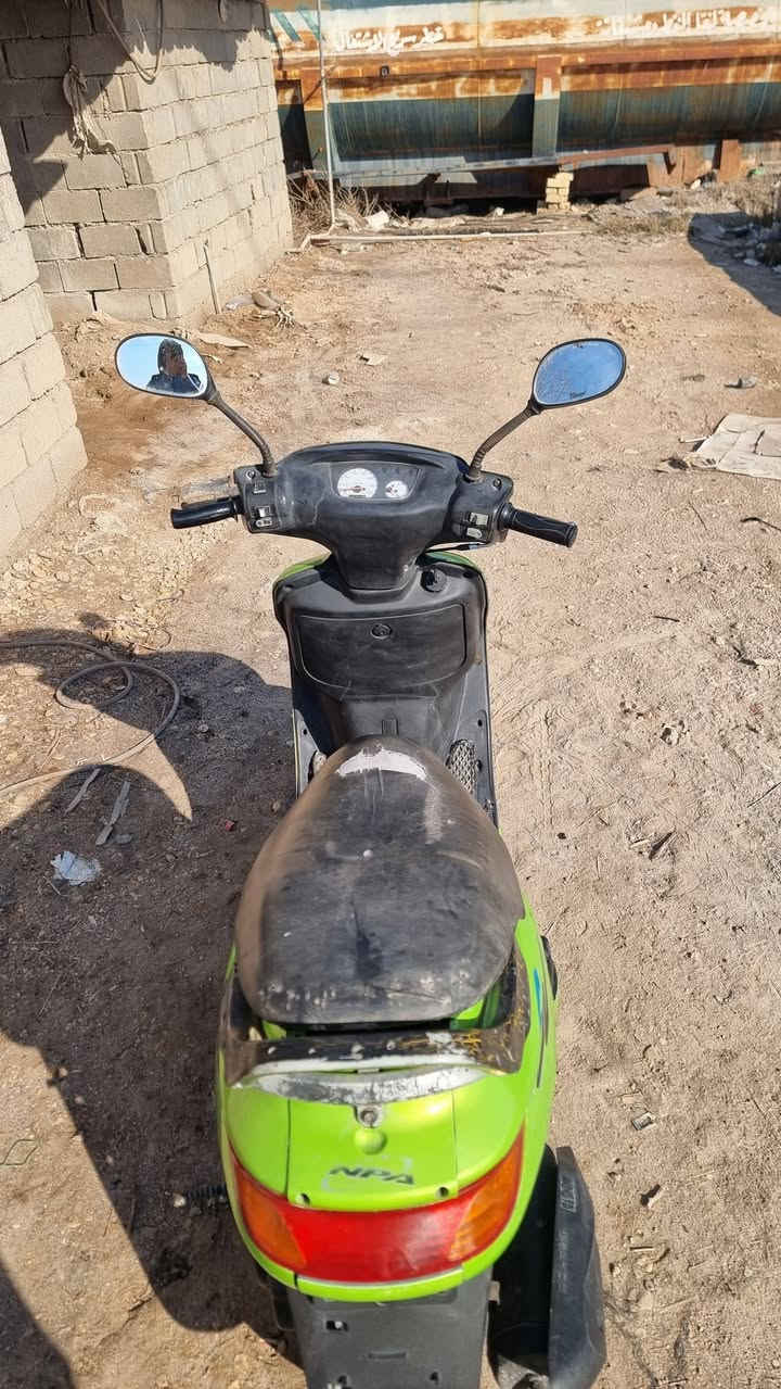 سلام عليكم
فراشه مكفول محركها من الفتح كولا شغاله شلعه معدل تراي وين متحب 
مكانها الهاشميه الدبله ***********
للعلم دهنها كله امزويل ب١٤ الف
