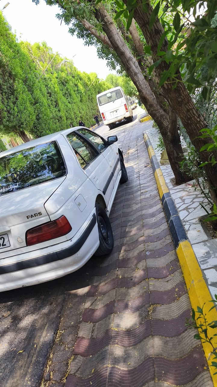 بيجو بارس موديل 15
رقم بابل جديد تسقط السنويه ب 2029
كير محرك تبريد مثل الورد 
شغل تبريد وطلع تراي وين متريد 
بيه جاملغ 
كشر شوفت عينك 
سعر 44 وبيه مجال 
مكاني كربلاء 
***********
