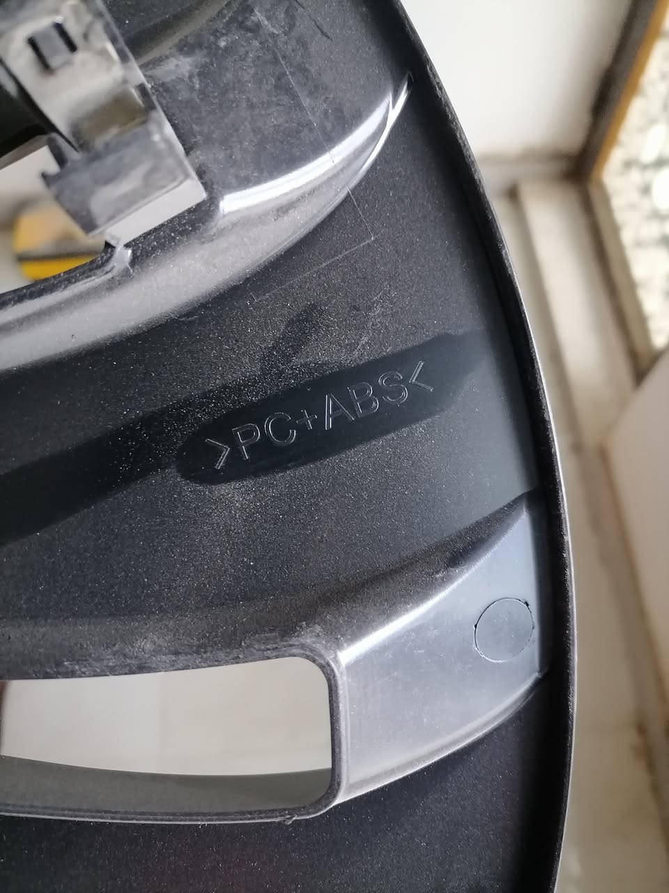 سلام عليكم 
كبات تيسلا الاصليات حلزوني ماركه PC 
للبيع ديوانيه ***********

سعر50$
