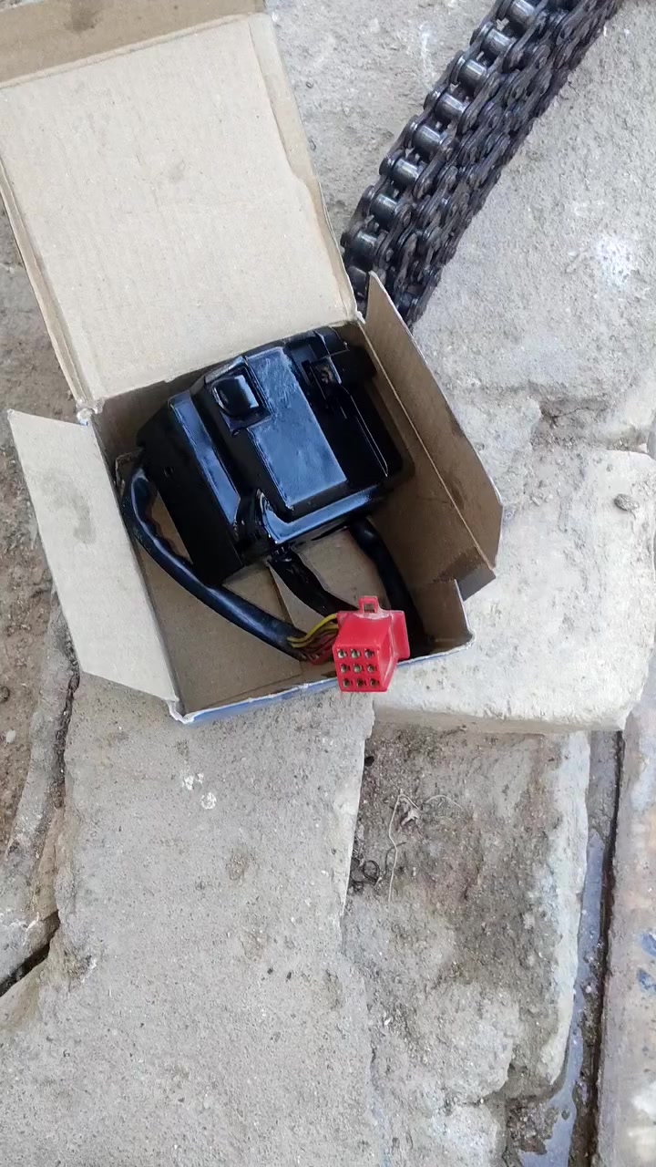 السلام عليكم غراض بوكسر اللبيع مكاني العماره  سعر ٦٠ الف رقم الهاتف ***********.
