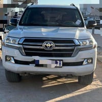 V8 • موديل ٢٠١٢ • مكين نظيف
