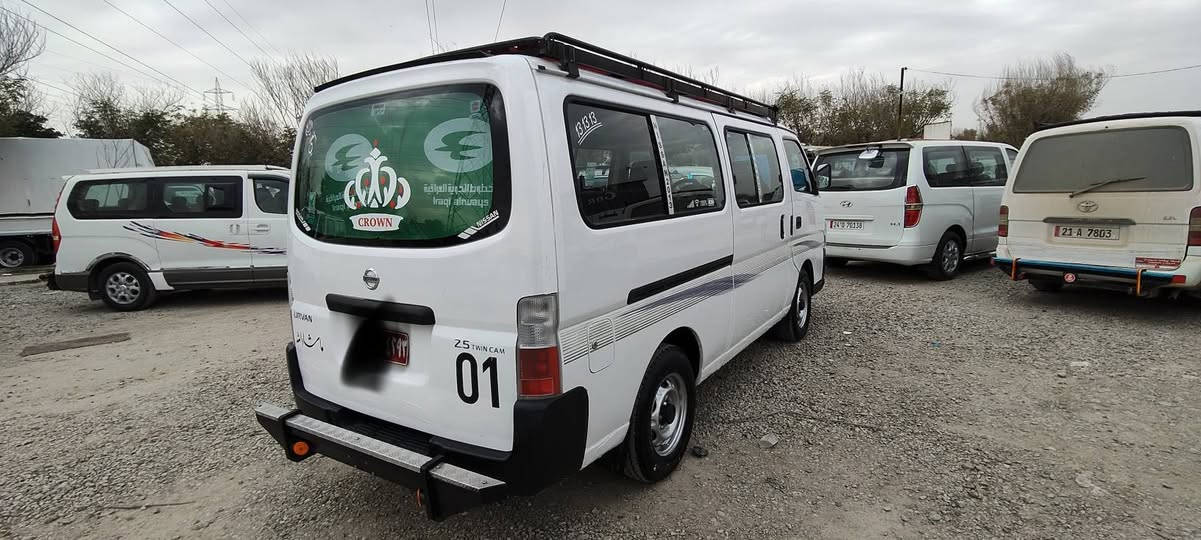 نیسان اورڤان 2013لوک رقم جنوب مکینەو گیرو اکسلی بەشەرت گاعیو کوشن لوک هەر 4تایەری لوکە سعر 105 معاملە*********** کلار
