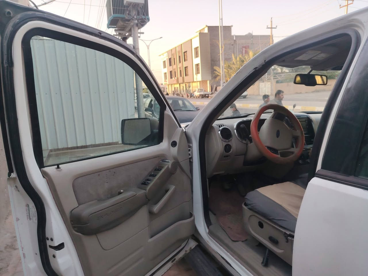 السلام عليكم فورد أمريكي موديل 2007 للبيع مزاد مدفوع الكمرك ماله ***********
