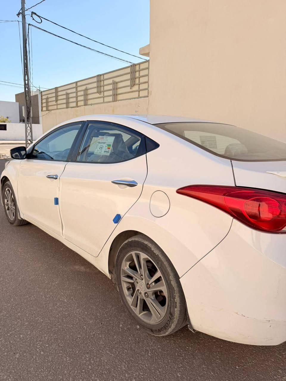 السلام عليكم
للبيع النترا 14 
خليجي 
فول فتحة كشن كهرباء 
بيها جاملغ وبنيد بدون دواخل لغد شاصي كفالة 
السيارة مناقصة برغي 
مكان السيارة نجف مجمع ابو تراب 
اتصال او واتس اب ***********
