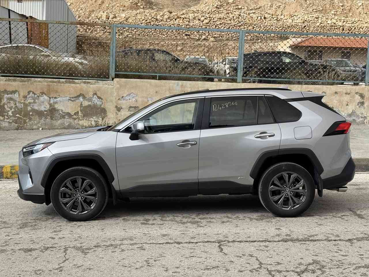 TOYOTA RAV4  HYBRID LIMITED 2024

📍السيارة موجودة في  الأردن الزرقاء المنطقة الحرة  
 
تويوتا راف فور  هايبرد لمتد  2024
المسافة المقطوعه 54825mi
اللون :- سلفر     
المحرك 2500cc هايبرد 
الموديل 2024

 

                  ======= الاضافات👇👇 ======

فتحة كرستال ثلاث حركات 
شاشة كبيره انفكيشن. 
دفع رباعي 4x4.
رادار امامي 
 مانع تصادم
تصحيح مسار
مانع انزلاق
تحديد مسرب .
نقطة عمياء .
مثبت سرعة
هاند بريك كهربائي 
كاميرا خلفيه
كاميرا  عداد 5 
كاميرا 360
كراسي ذاكره 
كراسي جلد 
طارة مدفية . 
كراسي مدفية + مبرد 
كراسي كهرباء عداد 2 
بصمه أبواب
بصمه تشغيل
دخول ذكي 
تحكم ستيران
شاحن وايرلس 
ويل قياس 18 .
اضويه خلفيه LED
اضويه امامي زنون LED 
كشافات ضبابي LED
حساسات خلفيه + إماميه 
حساسات مانع تجاوز 
باب خلفي كهرباء
نظام GPS+ خرائط 
3 انظمة قياده Sport /ECO / Normal
كندشن مركزي امامي + خلفي 
بلوتوث 
مدخل AUX + USB

الآردن الزرقاء المنطقه الحره شارع 20 شمال 

🚗🚗 حادث السيارة كما موضح في الصور 🚗🚗

للتواصل  / عمر الدليمي 00962786166701 علي الكرغولي 00962788505634


**إذا كنت صاحب هذا الإعلان وتريد حذفه لأي سبب، رجاءا أرسل رسالة إلى الدعم الفني**
