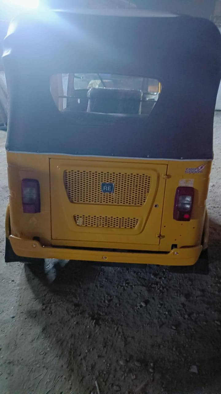 سلام عليكم تكتك موديل 22 رقم وسنوية لغود بيهن بارد وبيهه ضربه بل صفحه موضحه كدام عينك مابيهه صبغ ابد مكاني مدينه الصدر *********** فقط واتساب
