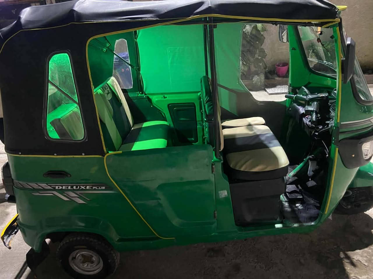 السلام عليكم TVS موديل 22 للبيع كفاله السعر 8 ملايين المكان حي الجهاد ***********
