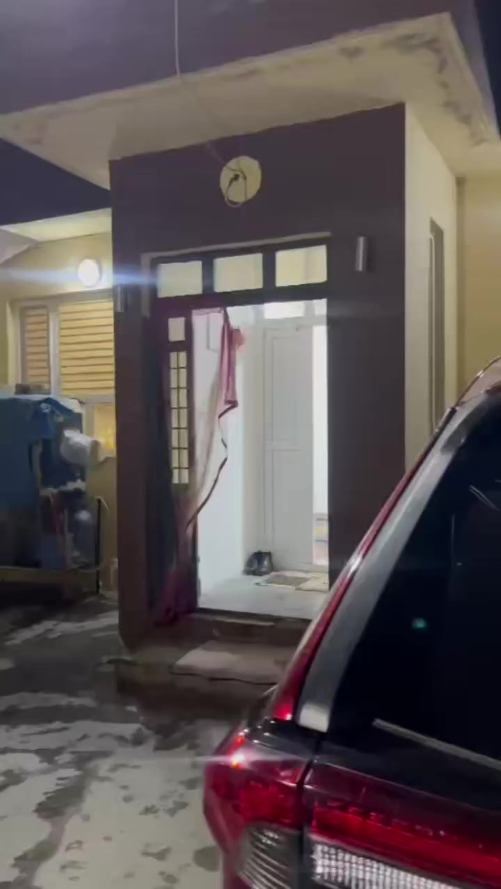 بيت للبيع مساحه 100 مع غراض
قنفات+ كونتر MDF+ سنك وملحقات+ كنتور ٦ ابواب ملحق+گيزر+غساله+ مبرده كونفيرة+مبرده خارجيه سپهر الكتريك+تانكي ماء ٢٠٠٠ لتر+ خط بئر ماء + انارات منزل كامل+ خط مولد وكهرباء وطني ٢٤ ساعه بدون إطفاء ابواب المنيوم+ابواب كليدور والخارجي حديد+ طباخ مع ملحقاته وغراض نواعم منزلي كامل بدون اى نقص مكان سليمانيه بدايه فلكه تانجرو منطقه صدوبيست ١٢٠ السعر ١٦٥ ورقه مكان سياحي من ظمن بلديه محافظه سليمانيه يعني تابع سنور سليمانيه وطني بلاش ماء بلاش بدون فلوس يتسجل باسم اي شخص عربي كردي
***********☎️📱
