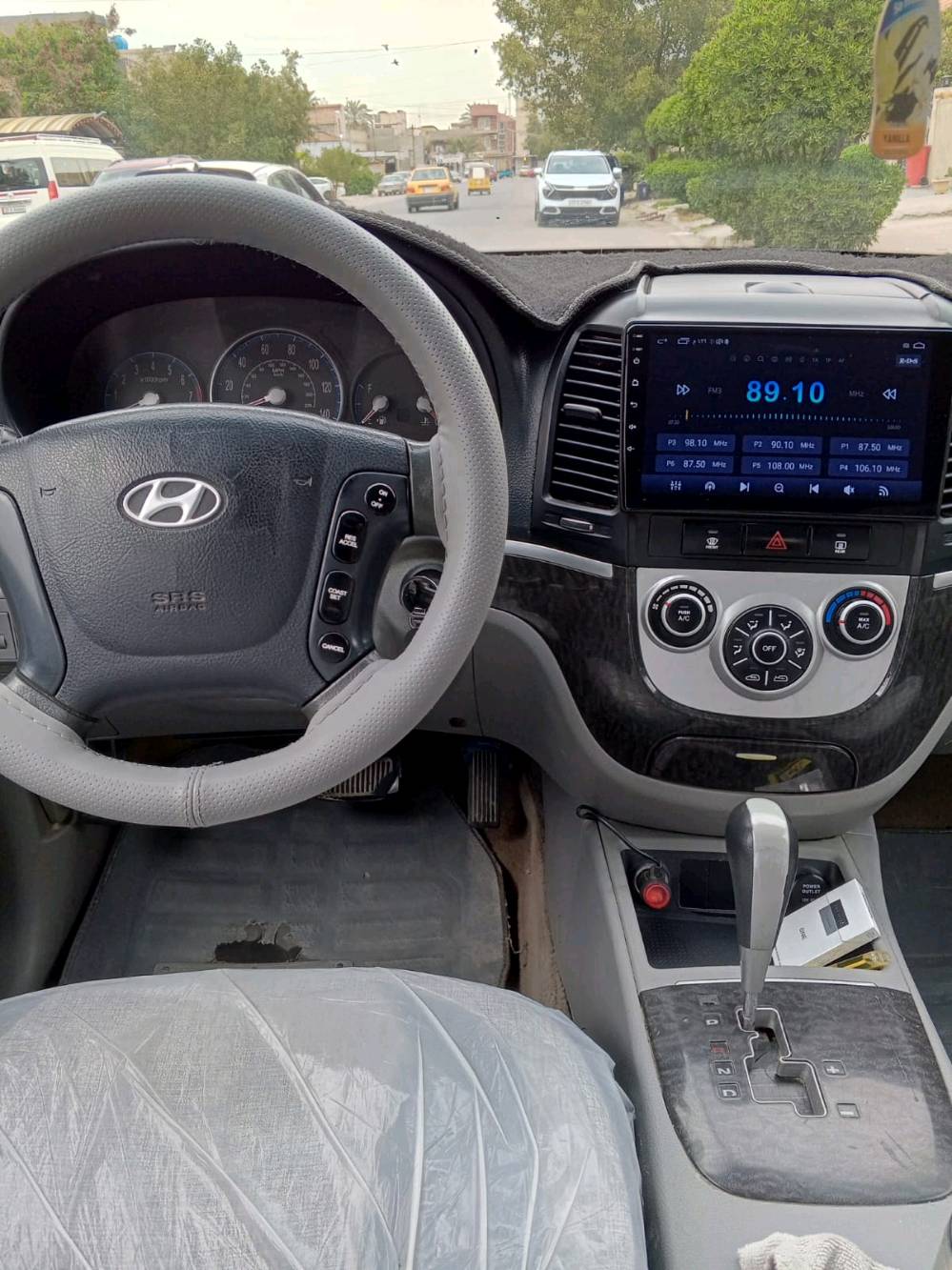 (ارخص سنتافية ب 88)
شوف خواتها وخابرني 
سيارة سنتافيه موديل 2007 خمسة راكب  كير مكينه كفالة مكينه 2700 ستة سلندر دوش المرغوب  تبريد ثلاجة 
تخم تاير جديد كهربائيات كلها تشتغل لايت زنون السيارة كاملة مكملة ترايها للبصرة تحويل مباشر سنوية لل 28 رقم بغداد 
السعر : 88 وبيها مجال اخوان بدون كسران السيارة جوة السوك ونظيفة حيل
العنوان : بغداد الشعب يم سوك شلال 
الرقم : ***********
          *********** 