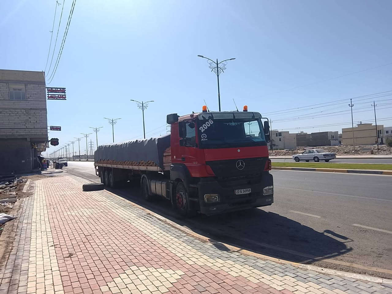 السلام علیکم 
اكسور ٢٠٠٥ رقم سليمانيه هزا جديده مربوطه ٤ محور مزوج فلات مكينه ٤٣ كير كهربائي سياره جاهزا خير من الله مكاني كربلاء السعر ١٨٥ راس اوعربانه ***********
