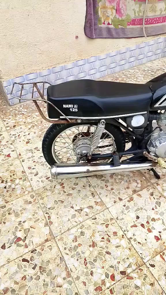 سلام عليكم شباب دراجه جاهزه مفتوح بس لقبق لعنوان ميسان قضاء لميمونه 400 بدون رواق ***********
