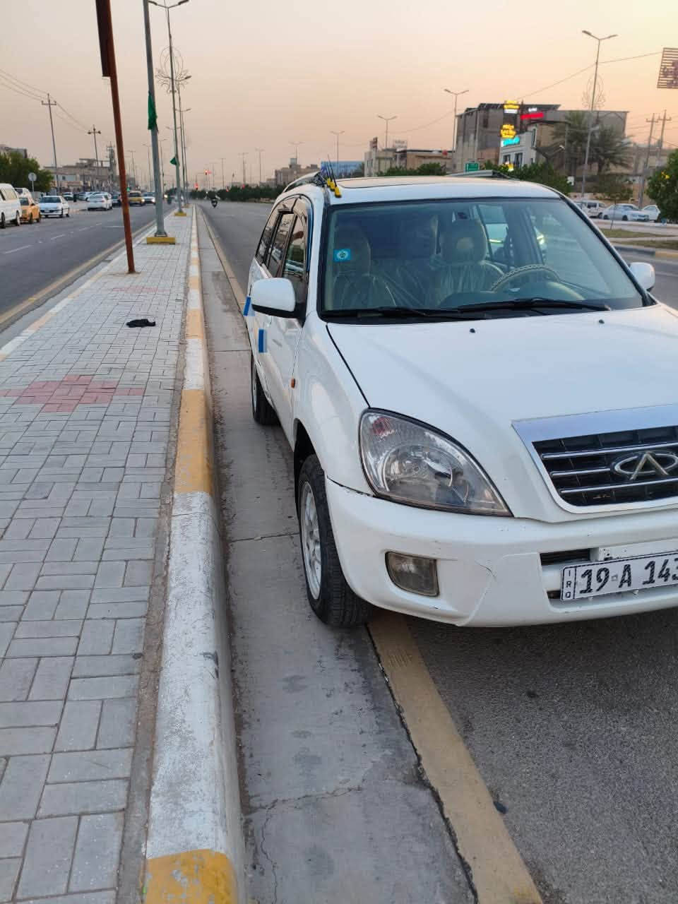 سلامو عليكم شيري تيكو سياره مصبوغه حزام جاهزه السياره خير من الله مكينه وكير عل شرط تخم تاير حداديه جديده العلوان كربلاء السعر 43 وبيه مجال الهتف***********
