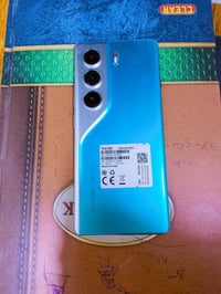 شباب جهاز للبيع اسم الحهاز تكني كامون 40برو الجهاز مستخدم شهر كامل كفا...