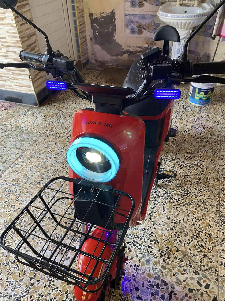 سلام عليكم ‏دراجة شحن للبيع ار9 ‏موديل 25 جديدة فول مواصفات خمس بطاريات السعر 425 ￼العنوان ديالى بعقوبة***********￼
