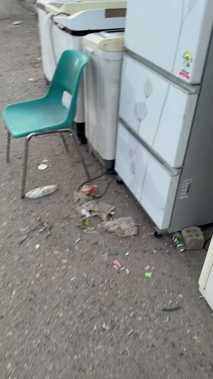 مجموعةً أغراض نضيفة جداوشغالة في الزعفرانية اربع شوارع كل شي وسعرة***********
