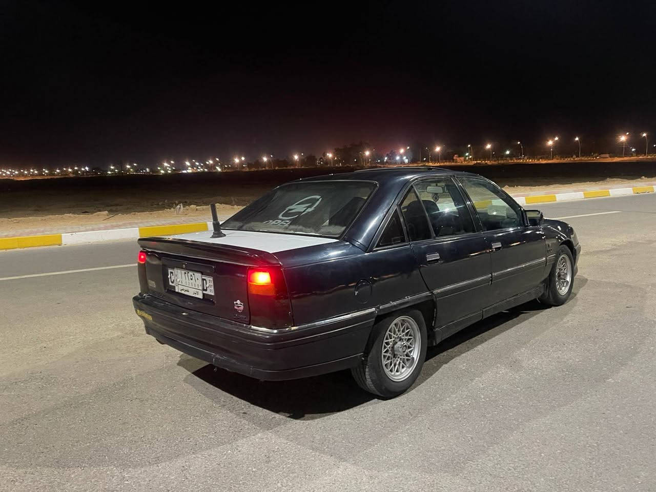 سلام عليكم
للبيع اوبل اوميكه محرك وكير وصدر وكهربائيات كلها فول 
ويلكب تخم تاير جديد داخلها حيل حلو لايتات بكات كيجات كلها شغاله مصبوغة عام للجماليه موديل 1992 للاستفسار الاتصال *********** العنوان الانبار حديثه
