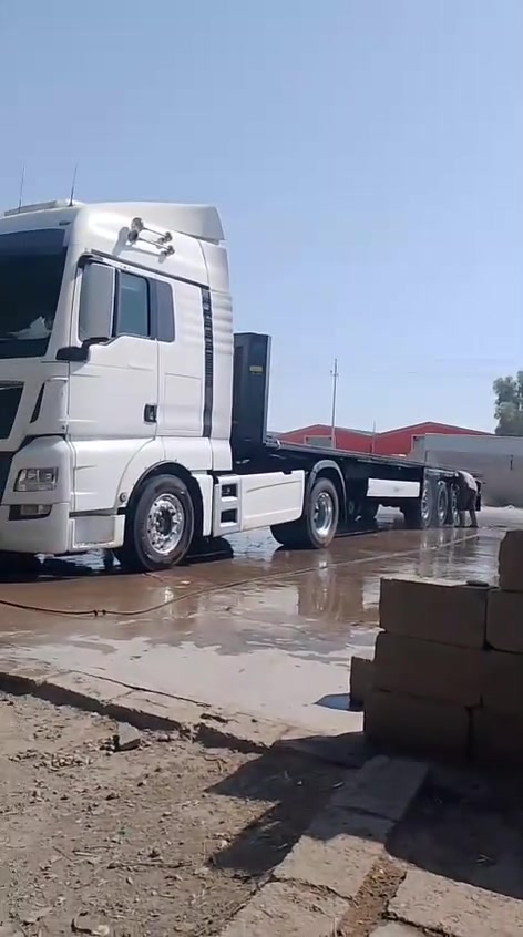 سلاو هاوریان 
مان 2016مواسەفات فول  ریتادر سلاجە اتوماتیک  کامیراوحاسە  هورن باخیرە سپایدر  ویل کروم  تاقم تایە لوک 
میکنەی 440 دەبل سۆپەر   مەکینەی سێرفز ئەوروپایە 
عەرەبانەی کرۆن ٢٠١٣ 
سعري 330 مەجالێ برایانە 
سەیارەکە رەقەم کراوە سلێمانیە 

***********
