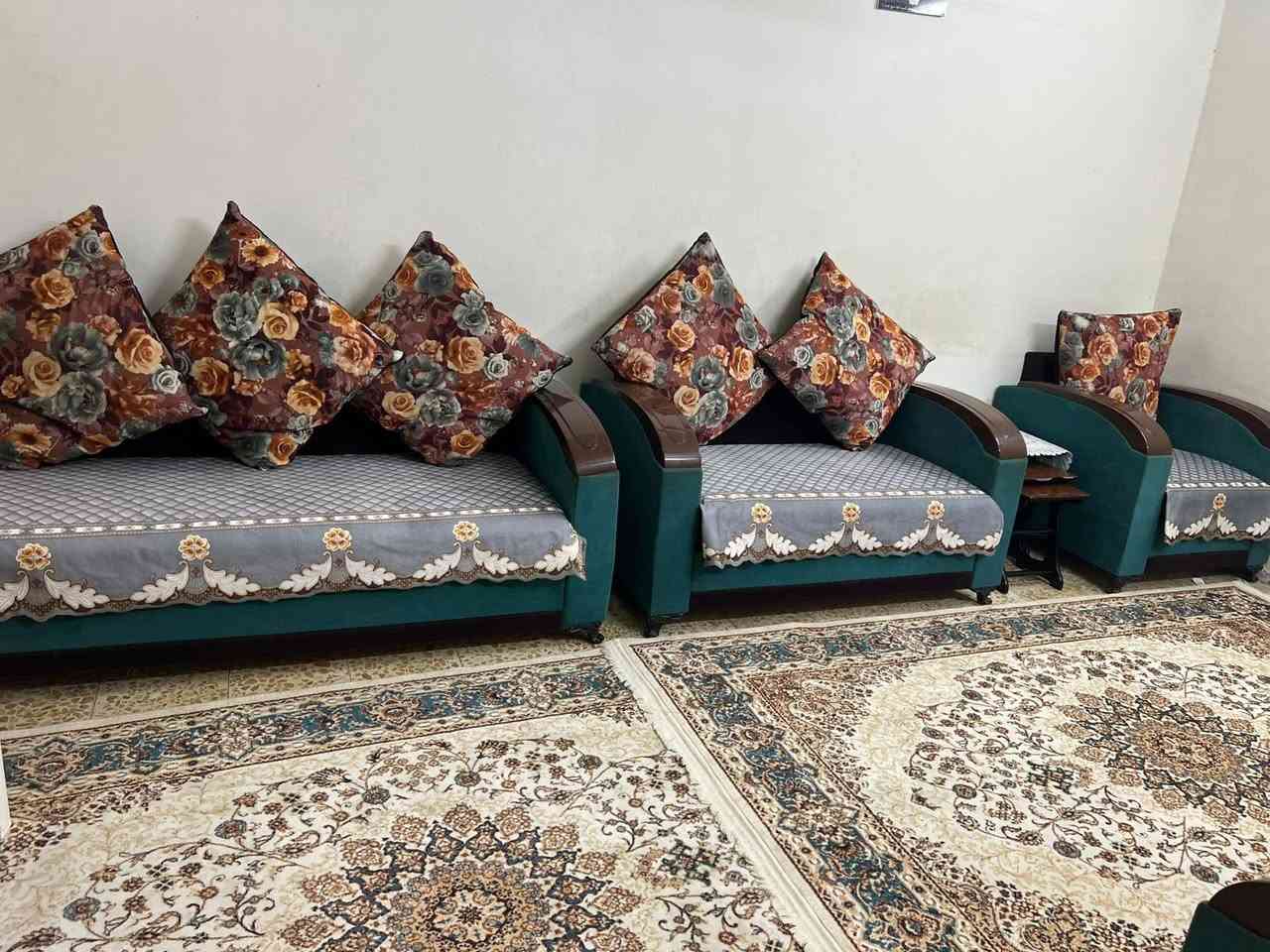 للبيع. تخم 10 مقاعد. نظيف ومستعمل. 300 الف السعر.


**إذا كنت صاحب هذا الإعلان وتريد حذفه لأي سبب، رجاءا أرسل رسالة إلى الدعم الفني**