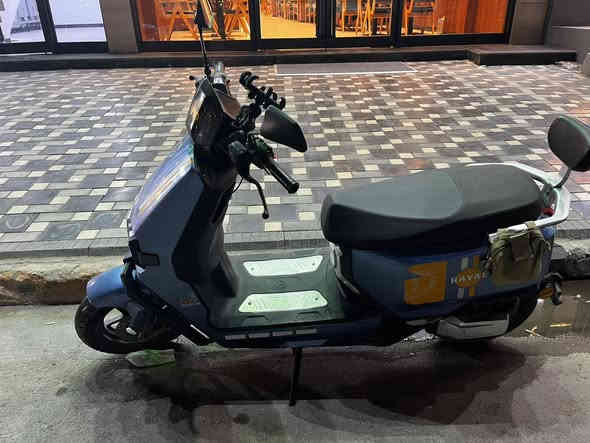 السلام عليكم دراجه ريان وحش الكون جديده حيل ومفوله ومكفوله ملف وعقل وجميع الكهربائيات والوصل موجود قبل شهرين ماخذها مع كل ملحقاتها
المواصفات 👇 

6باتري مسطره بعدهن نشطاا يقرن 12 فلوت

كشن سياحي مع مساحة تخزيت حت الكشن

نضام ppsعند ضغط البريك ترجع شحن الى البطاريه 

3نمر والرابعه بك رجوع للخلف مع نضام الباركP

لد نهاري ولد ليلي ولايت عالي نصاي ورماش ومع دبل اشاره ايضاً 

ملفها2000نحاس غير مفتوح 

لدات جانبيه ولدات خلفيه الداجه كلها شغاله 

درع امامي 

بصمات ثنين والشاحنه كله موجوده   

***********

سعر 900وشراي يدلل
