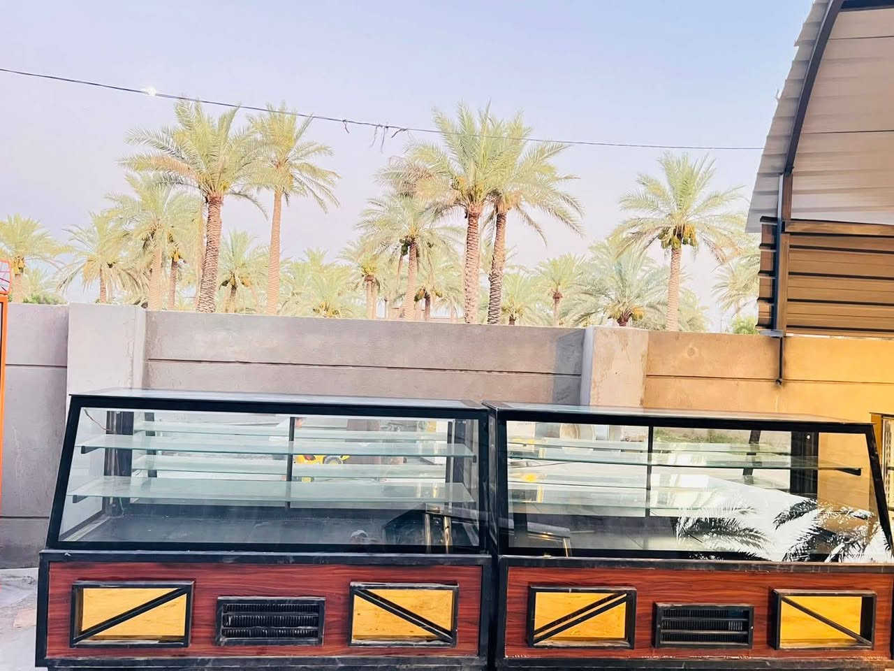يالله سلام عليكم عمي للبيع مجموعة غراض مستعمله استعمال قليل الباله يفتح مشروح معجنات يجي ياخذهن او انسب الاسعار 

خلاط سوري 60 شغال 

عارضات كيك العدد 3 الطول مترين اونص

افران العدد 2 ابو الطبقه واحد شغال وثاني عوزه بس ساعات 

رفوف عرض العدد 4 ابو المتر 

التفاصيل أكثر هذا رقمي بي واتساب ،***********

العنوان بابل الدبله
