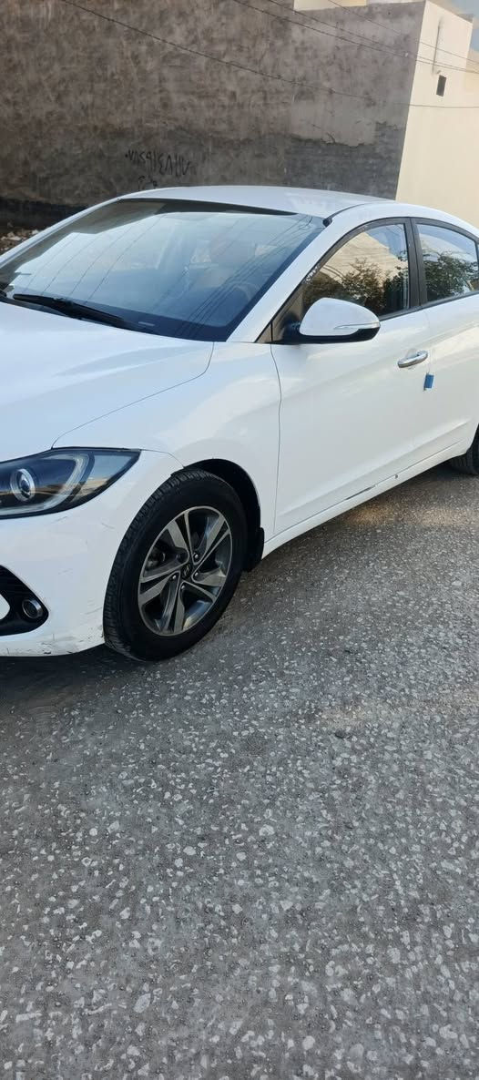 سلام عليكم النترا ١٧ خليجي محرك ٦٠٠ بسمي  بيها دور جملغ خلفي بارد كما موضح ولبنيد بي رش قليل باقي مكفول 

السعر 128 وبيها مجال مكاني نجف  ***********
